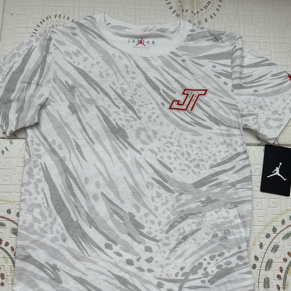 Jordan Boys JT top